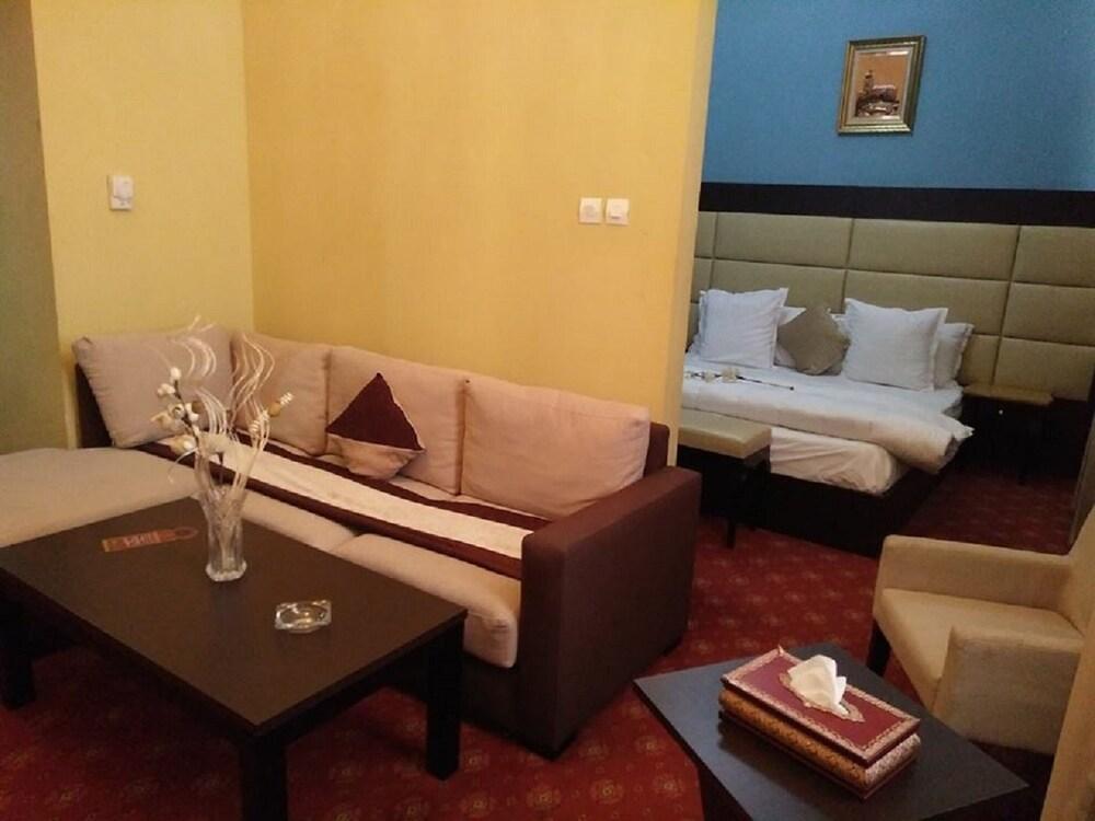 Hotel Les Zianides Тлемсен Екстер'єр фото